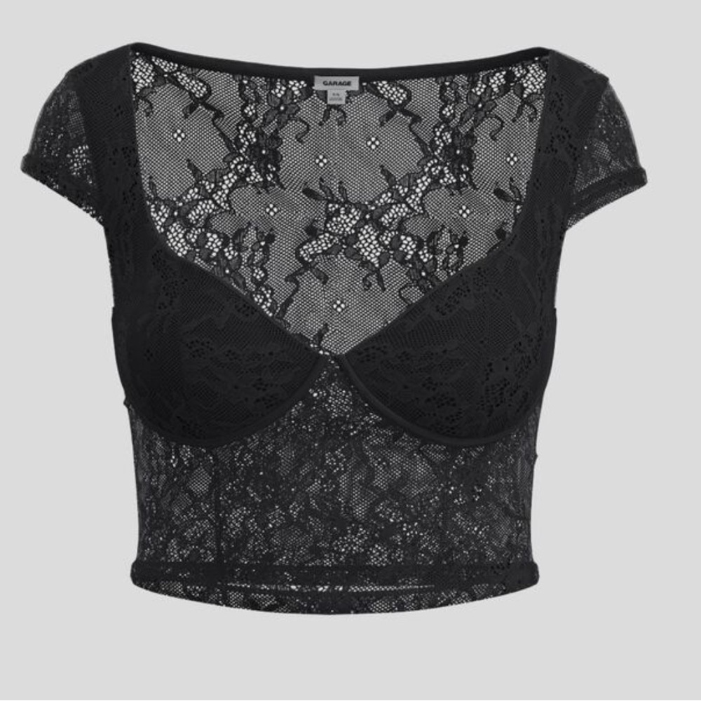 NWT Lace Garage Top
